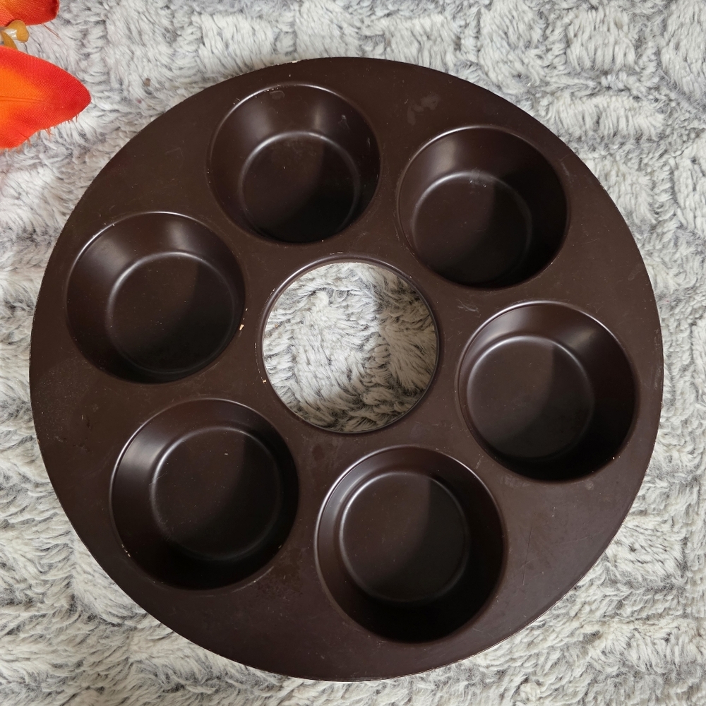 Vintage Muffin Pan Regal Ware Inc Kewaskum, WI Made in USA Bakeware Kitchen Good